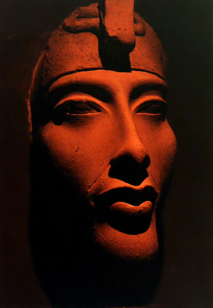 colossal head of Akhenaten in Luxor Museum