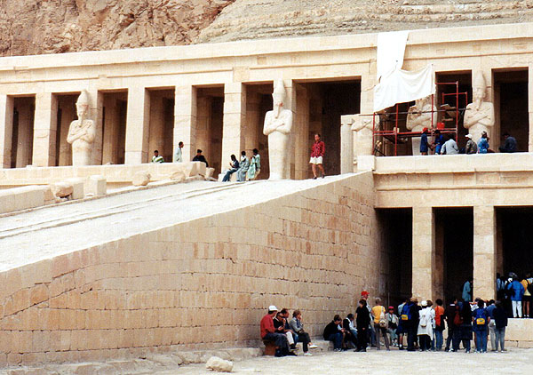 temple of Hatshepsut - colonnade